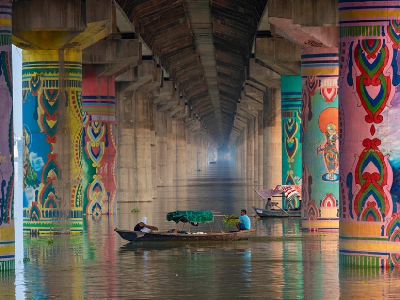 Contrast India: real everyday life of the country