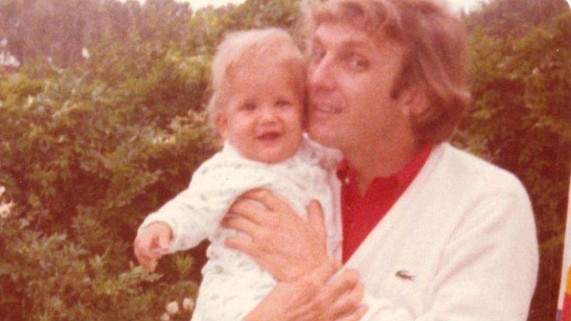 Cozy and homely Donald Trump in pictures from the accidentally surfaced family archive