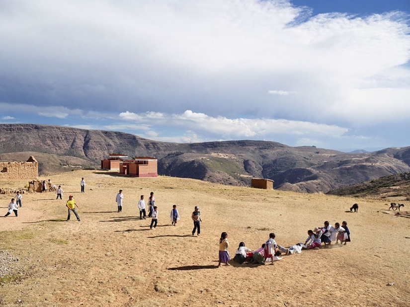 De Moscú a Bután: cómo se ven los parques escolares en diferentes países