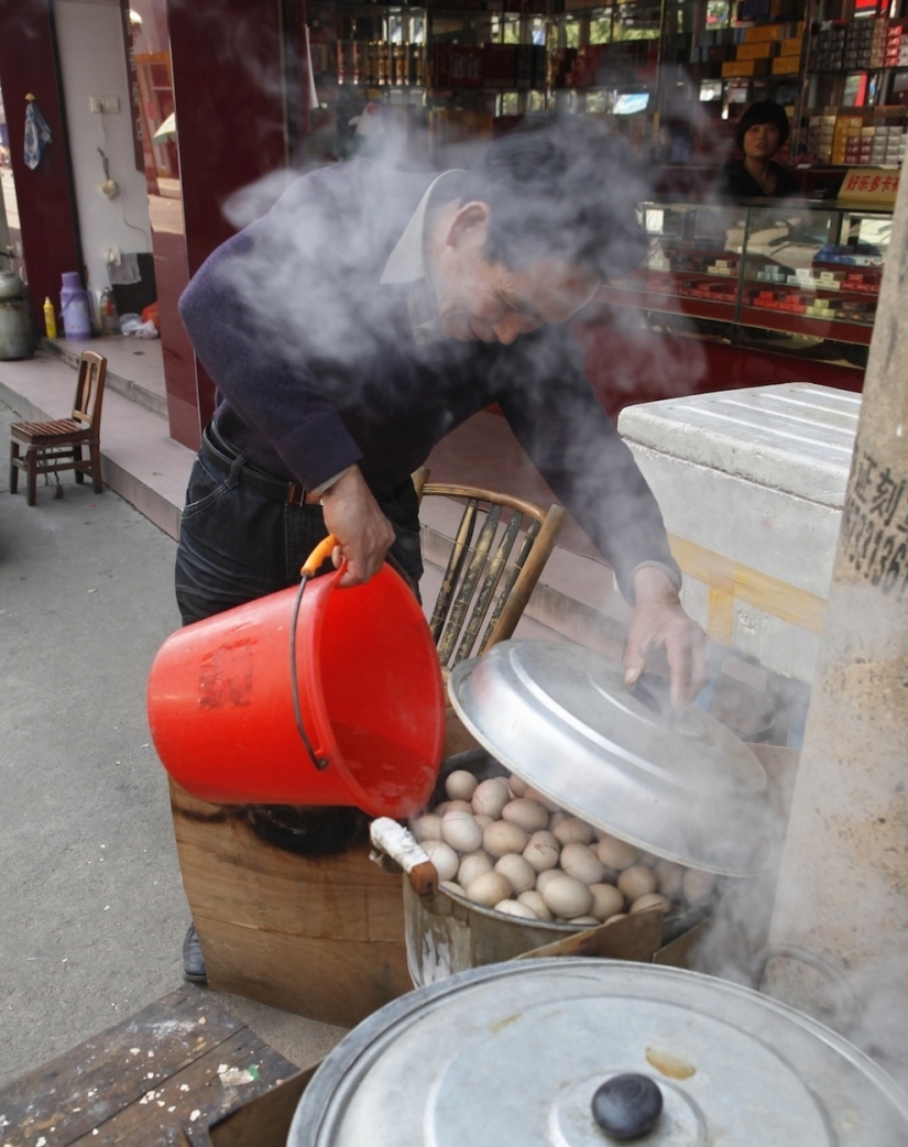 Delicadeza china: huevos hervidos en la orina de vírgenes