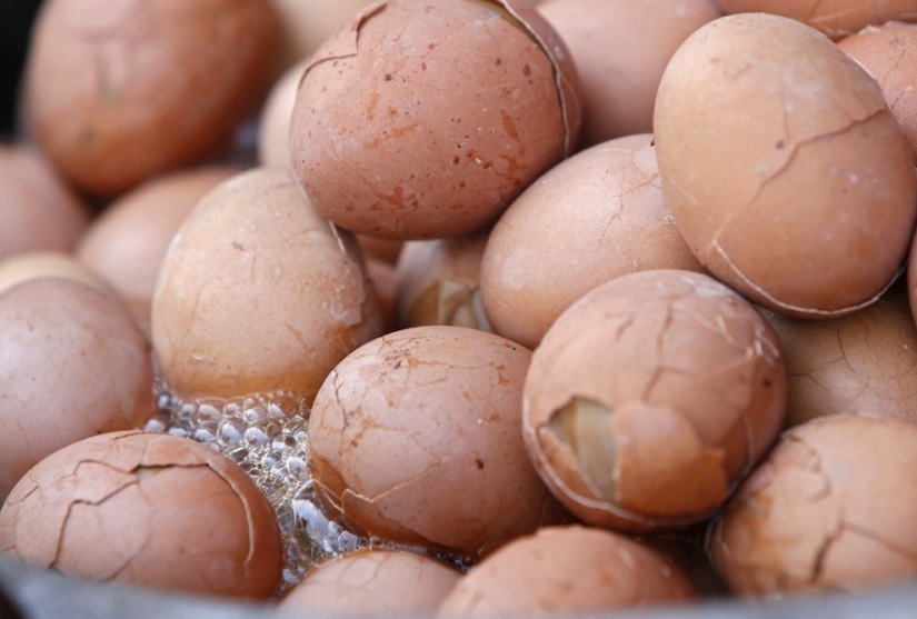 Delicadeza china: huevos hervidos en la orina de vírgenes