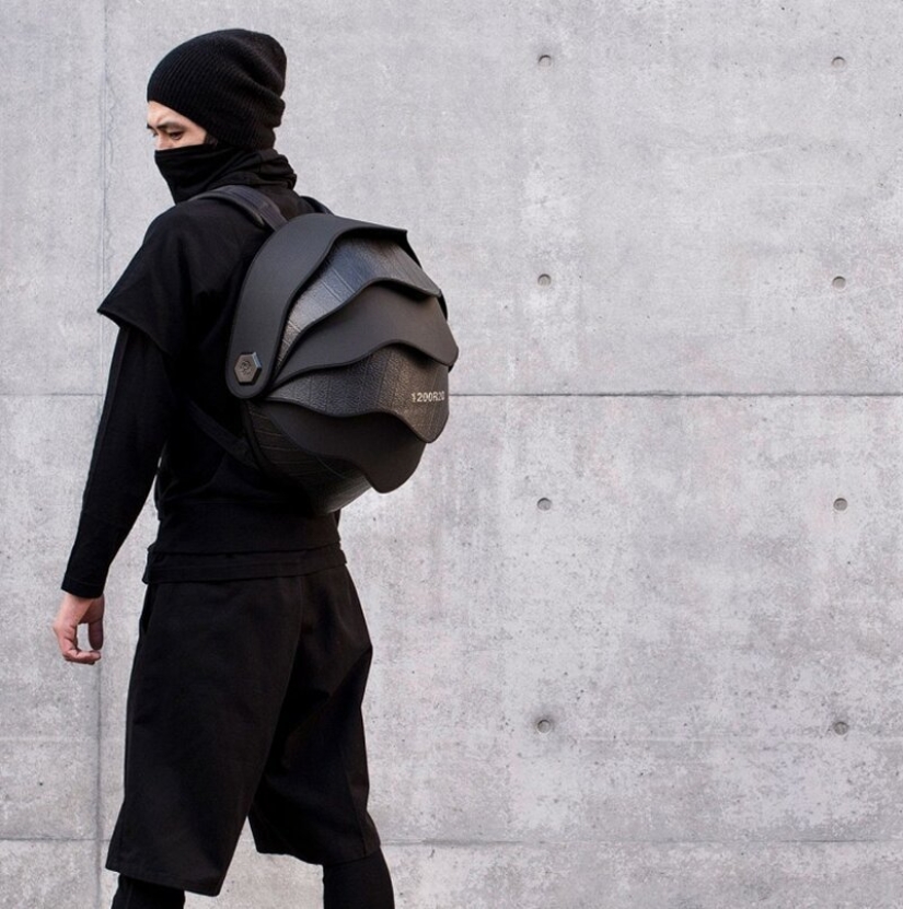Designers from Colombia have created a backpack-shell of old tires