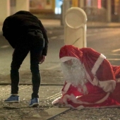 Divertido y borracho: cómo los británicos celebraron la Navidad