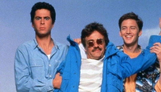 Dos irlandeses llevaron el cuerpo de un amigo fallecido a la oficina de correos para recibir su pensión Dos irlandeses llevaron el cuerpo de un amigo fallecido a la oficina de correos para recibir su pensión