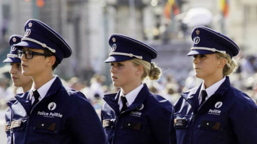 El belga pagó una multa de 3.000 euros por "sexismo en lugar público"