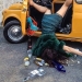 El colapso y la caída de las ilusiones de la vida: imágenes divertidas sobre accidentes escenificados