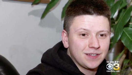 El estadounidense borracho no pudo darle la dirección al taxista, y el conductor le dio un viaje por $ 1,600 El estadounidense borracho no pudo darle la dirección al taxista, y el conductor le dio un viaje por $ 1,600