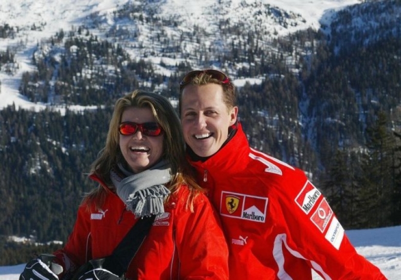 El legendario piloto Michael Schumacher salió de un coma