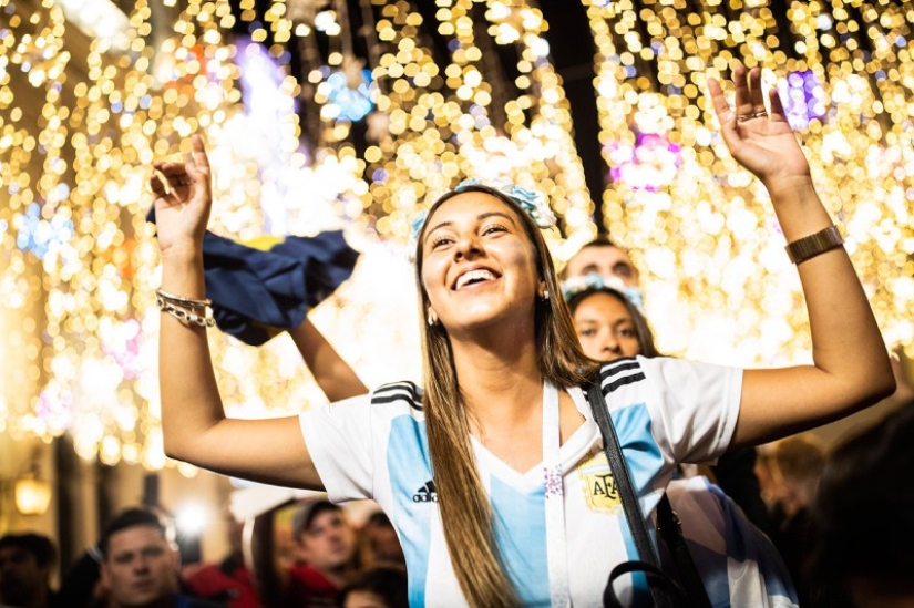 "El lugar de atracción es Nikolskaya": cómo se ve la calle más futbolística de Rusia durante el Mundial 2018