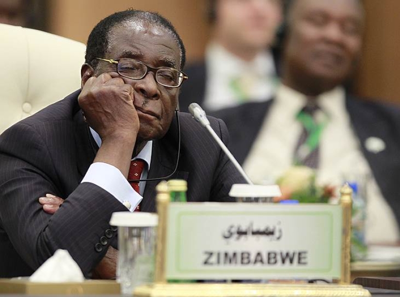 El presidente de Zimbabue, Robert Mugabe: de nerd a dictador