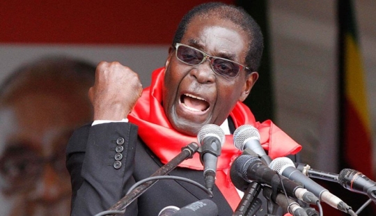 El presidente de Zimbabue, Robert Mugabe: de nerd a dictador