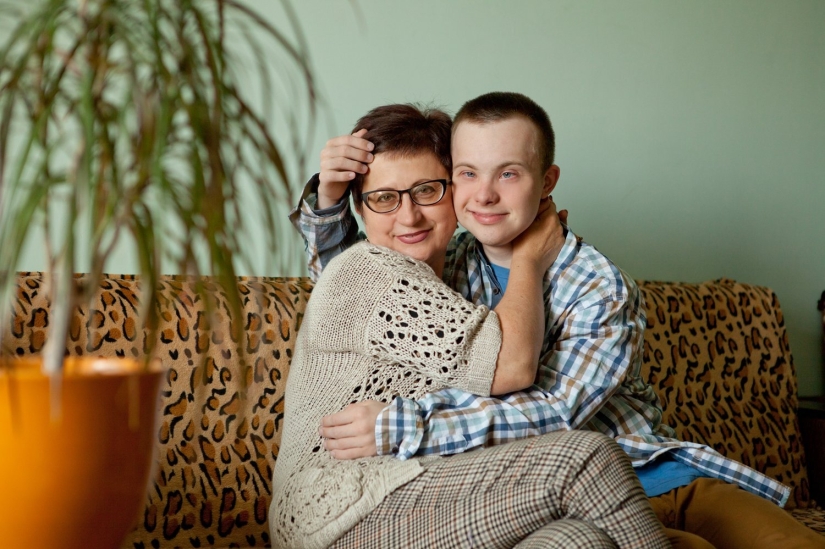 El primer graduado universitario ucraniano con síndrome de Down consiguió un trabajo