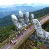 El Puente Dorado en Da Nang es un lugar en Vietnam que todos deben ver