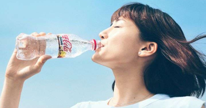 El que bebió el camarada Zhukov: los japoneses lanzaron una Coca-Cola transparente