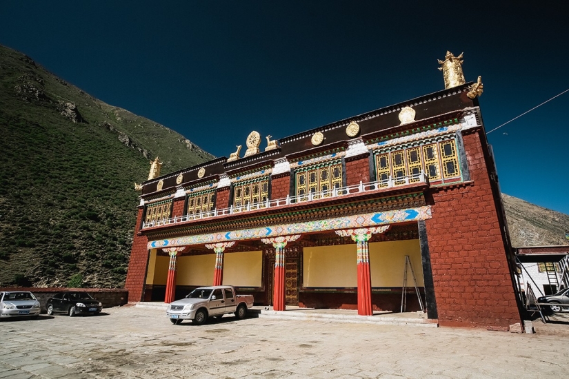 En busca de magia: la perla del Tíbet — Tsurphu