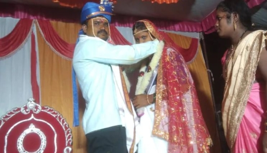 En la India, el novio llegaba tarde a la boda y la novia se casaba con otro