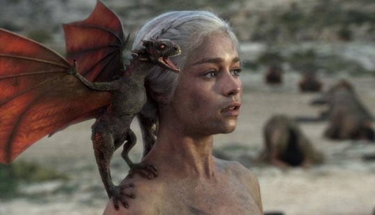 En la web aparecieron fotos de Emilia Clarke después de un derrame cerebral y una trepanación craneal En la web aparecieron fotos de Emilia Clarke después de un derrame cerebral y una trepanación craneal