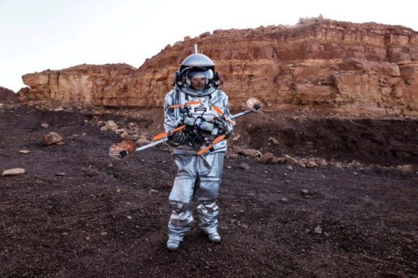En un cráter rocoso israelí, los científicos simulan la vida en Marte