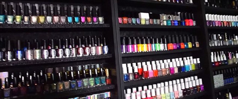 Endless manicure: how to paint your nails with 116 layers of varnish and not go crazy