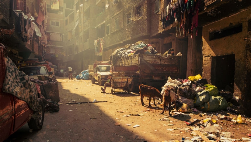 Es una pena que estas fotos no transmitan el olor: La Ciudad de los Carroñeros en El Cairo
