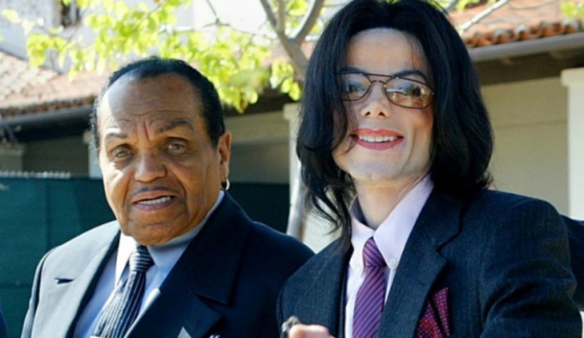 "Espero que expie sus pecados en el infierno": médico acusó al padre de Michael Jackson de castrar a su hijo
