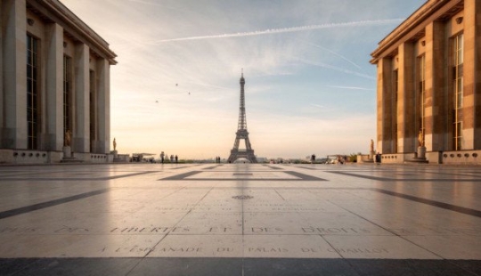 Estas fotos revelan lo que hay debajo de las atracciones turísticas de Europa