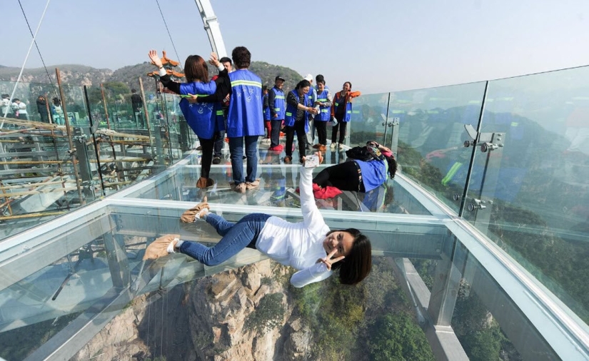 Extreme tourism in China: entertainment is not for the faint of heart