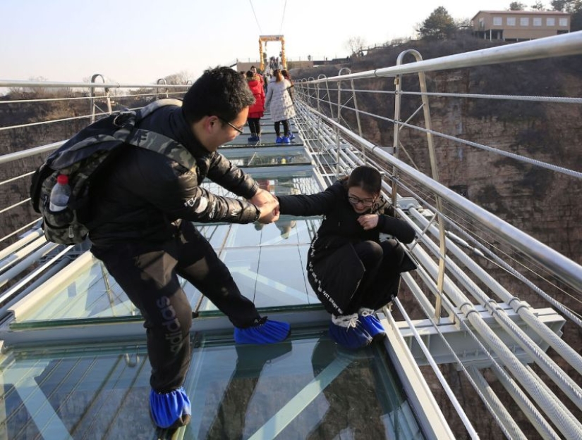 Extreme tourism in China: entertainment is not for the faint of heart