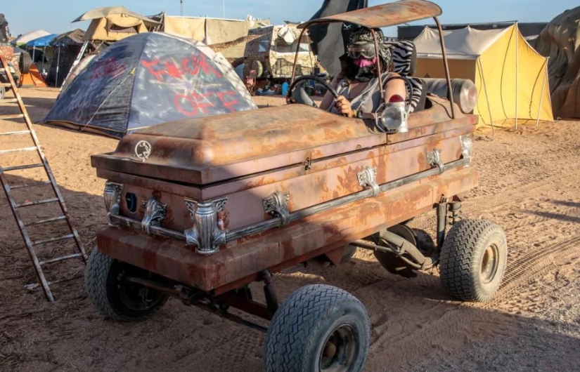 Festival salvaje en el desierto al estilo de "Mad Max": Wasteland Weekend 2018