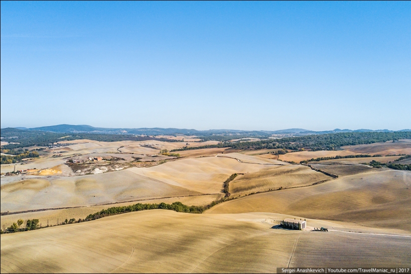 Flying over the nests of Tuscany: how to remove private property from a copter