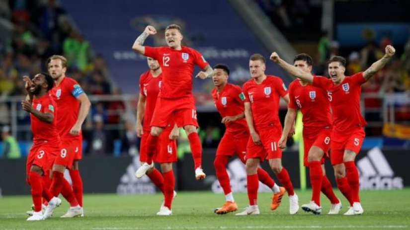 Football against art: a performance was interrupted in the British theater because of two fans of the England national team