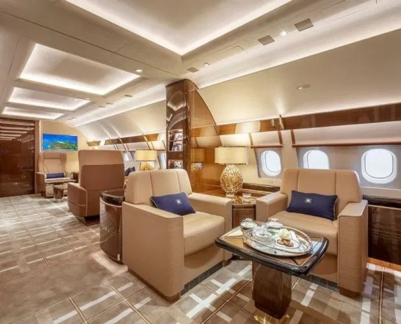 For high-flying birds: what the new luxury private jet for 17 passengers looks like from the inside