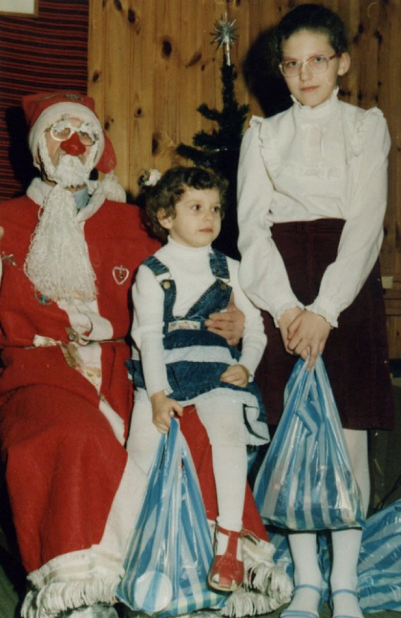 Fotos con Papá Noel del pasado que asustarán a este hombre con barba de algodón