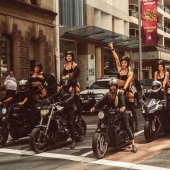 Freedom from stereotypes: hot naked beauties rode around Sydney on bikes