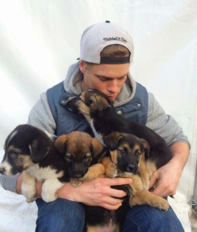 Freestyle skier Gus Kenworthy will bring a rescued dog from Pyeongchang instead of a medal