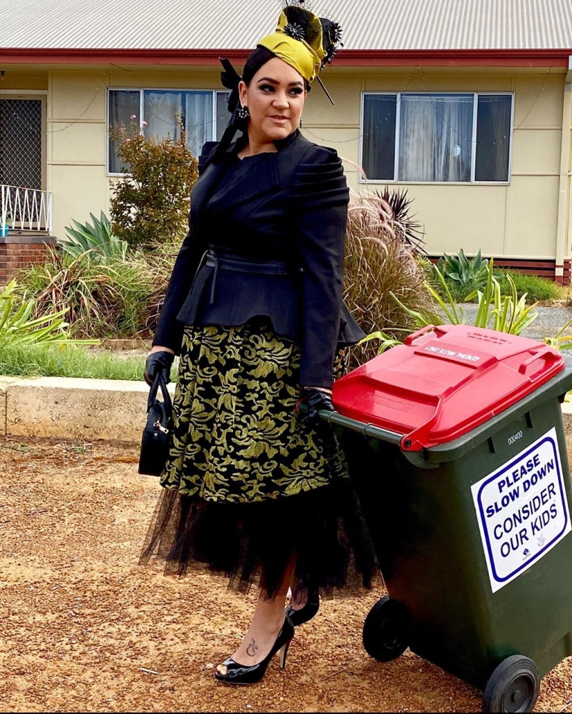 Front exit: during quarantine, people take out the trash in evening dresses and funny costumes