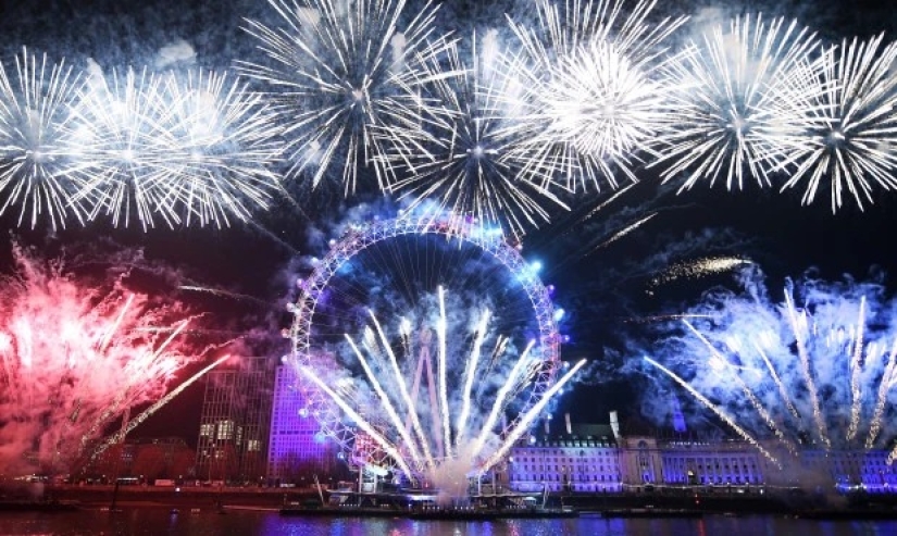 Fuegos artificiales de Año Nuevo: el brillante final de un atracón festivo en el Reino Unido
