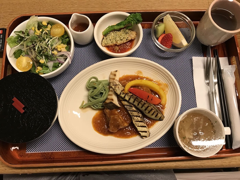 Fui al hospital, pero terminé en un restaurante: cómo se alimenta a los pacientes en las clínicas japonesas