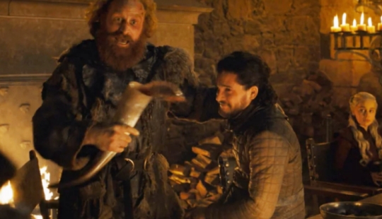 "Game of Thrones" Bloopers: Starbucks coffee, time jumps and married castrati