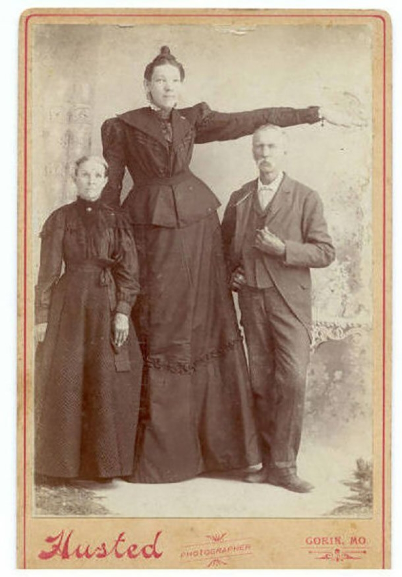 "Gigantes en faldas" : 20 mujeres más altas del planeta