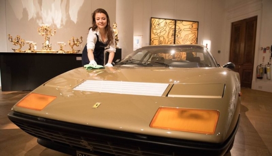 Golden Ferraris, violin and even Napoleon's throne: the main lots of Sotheby's "Midas Touch" auction