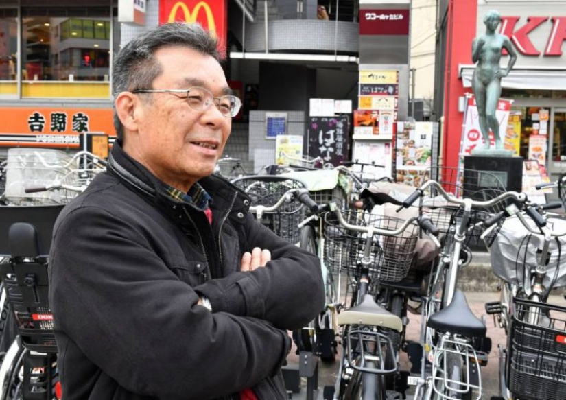Grumpy rental: why young Japanese employ old people?