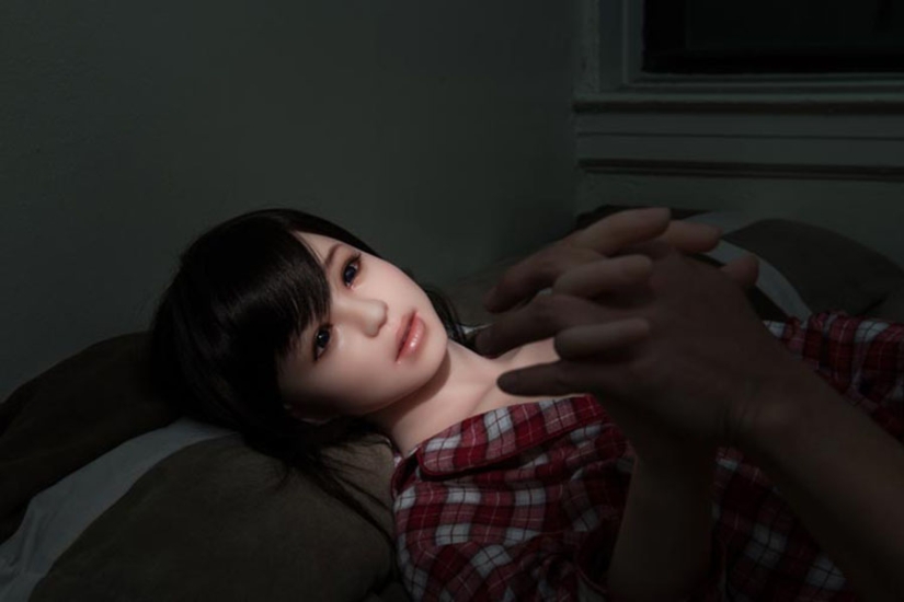 Happy life of a Korean photographer with a sex doll