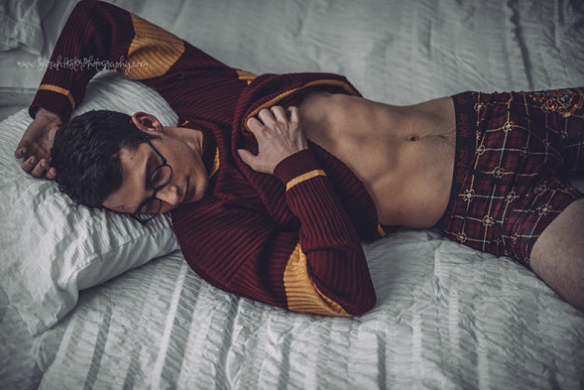 Harry Potter and the bedroom: a photo shoot, after which you will want to re-read everything again