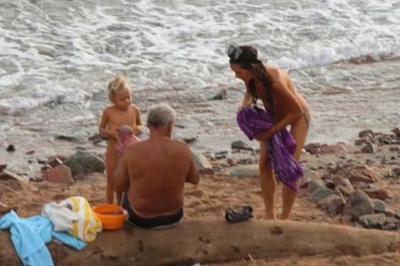Harsh tourists from Russia give birth right in the Red Sea