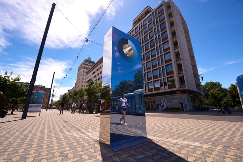 Hay un dispositivo en las calles de Liubliana que mide el azul del cielo