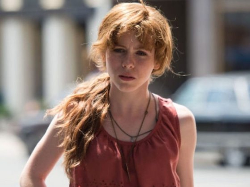 Here are the adult cast members of the IT sequel and who they play