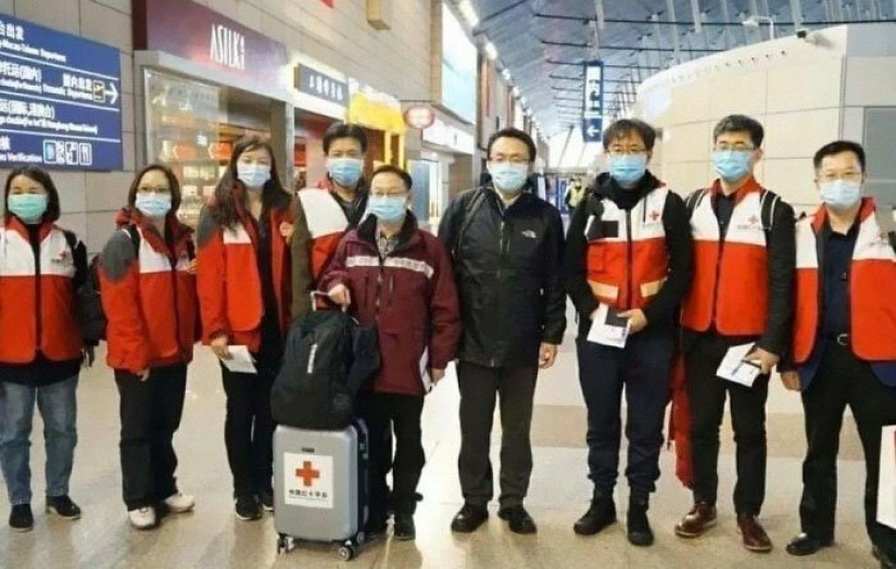 Héroes grandes y pequeños: 30 ejemplos de cómo las personas ayudan a otros en una pandemia