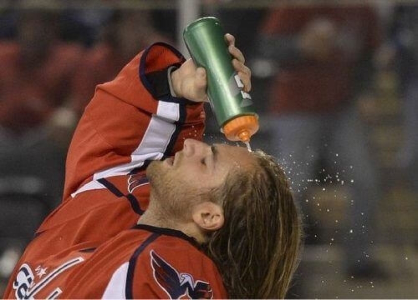 Hilarious Sports Pics That Were Taken At Just The Right Moment
