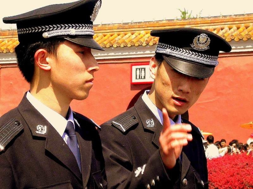 Hip-hop, time travel and other strange prohibitions in China related to the course of the party